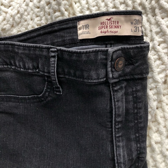 Black high-rise super skinny jeans - Picture 2 of 3